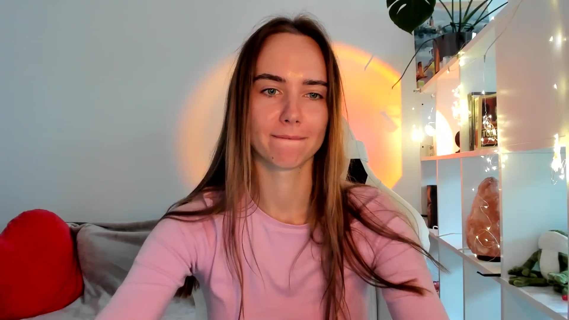 Gallery image thumbnail from OhAlisa's myfreecams stream on, 09/08/2025, 14:40 image 15 of 20