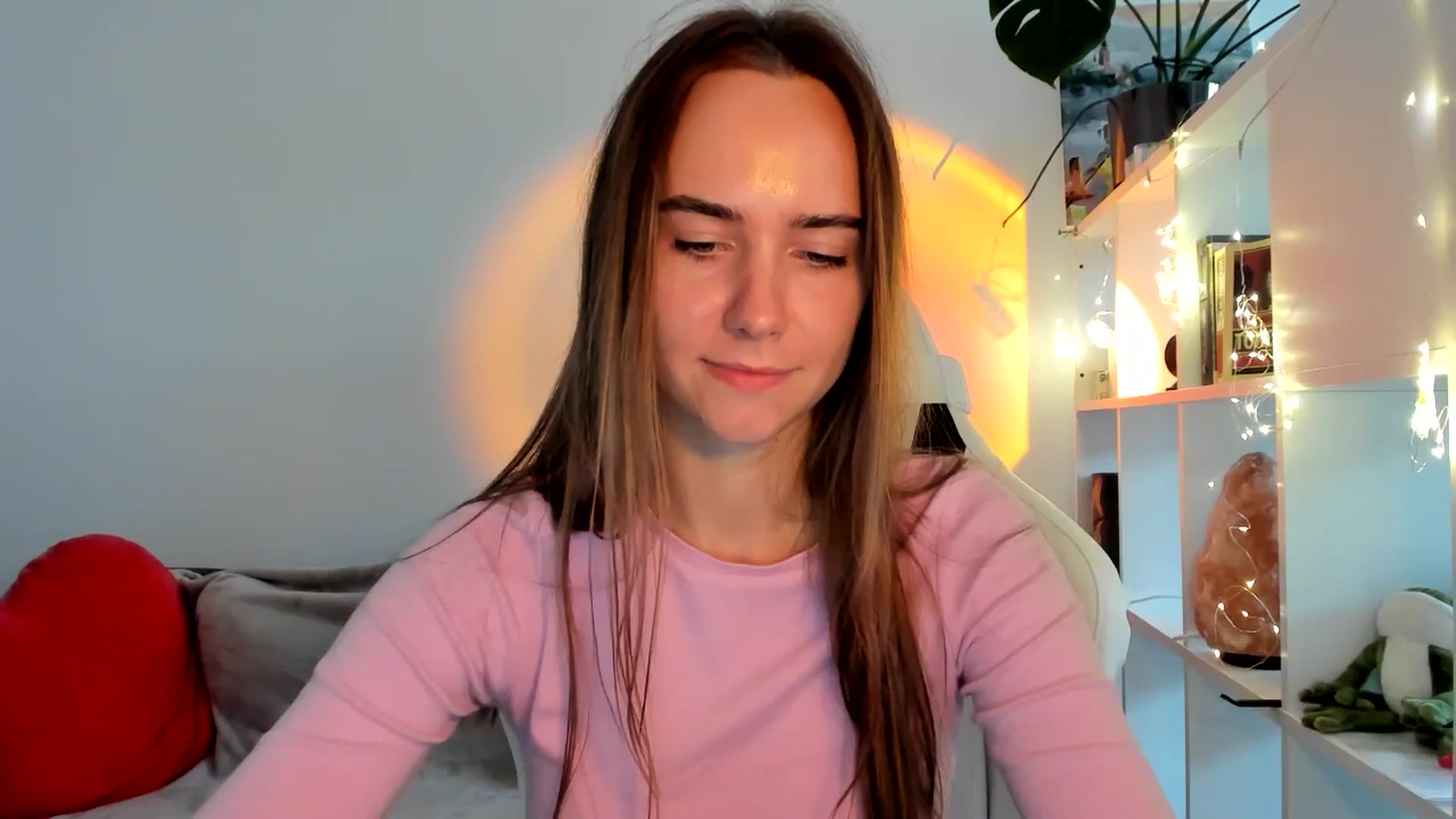 Gallery image thumbnail from OhAlisa's myfreecams stream on, 09/08/2025, 14:40 image 4 of 20