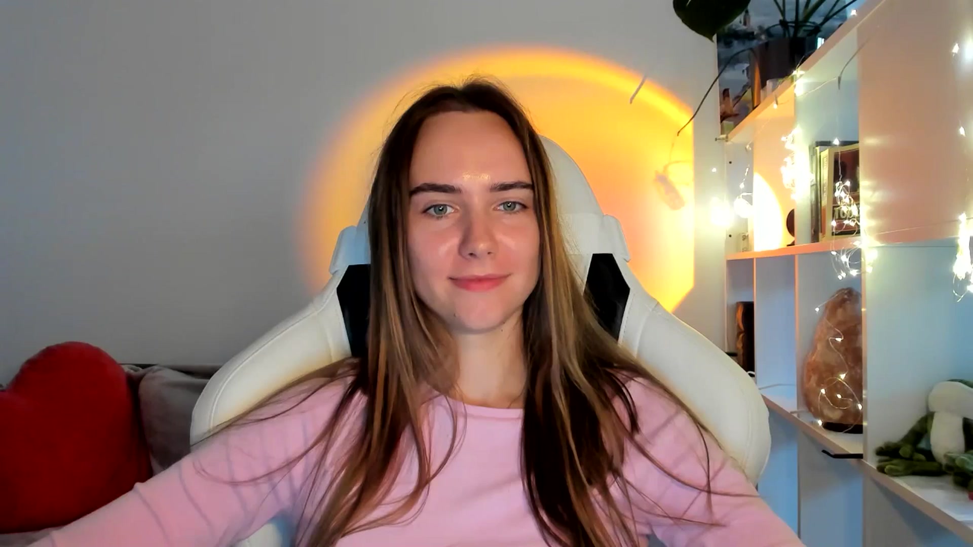 Gallery image thumbnail from OhAlisa's myfreecams stream on, 09/08/2025, 16:04 image 10 of 20