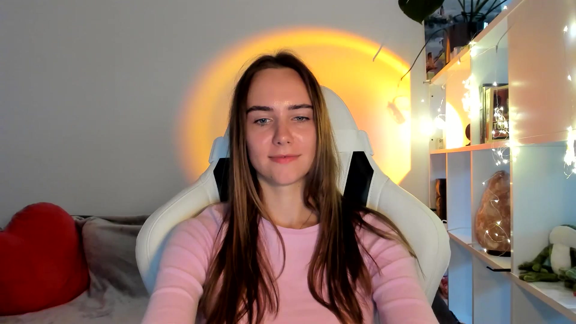 Gallery image thumbnail from OhAlisa's myfreecams stream on, 09/08/2025, 16:04 image 14 of 20