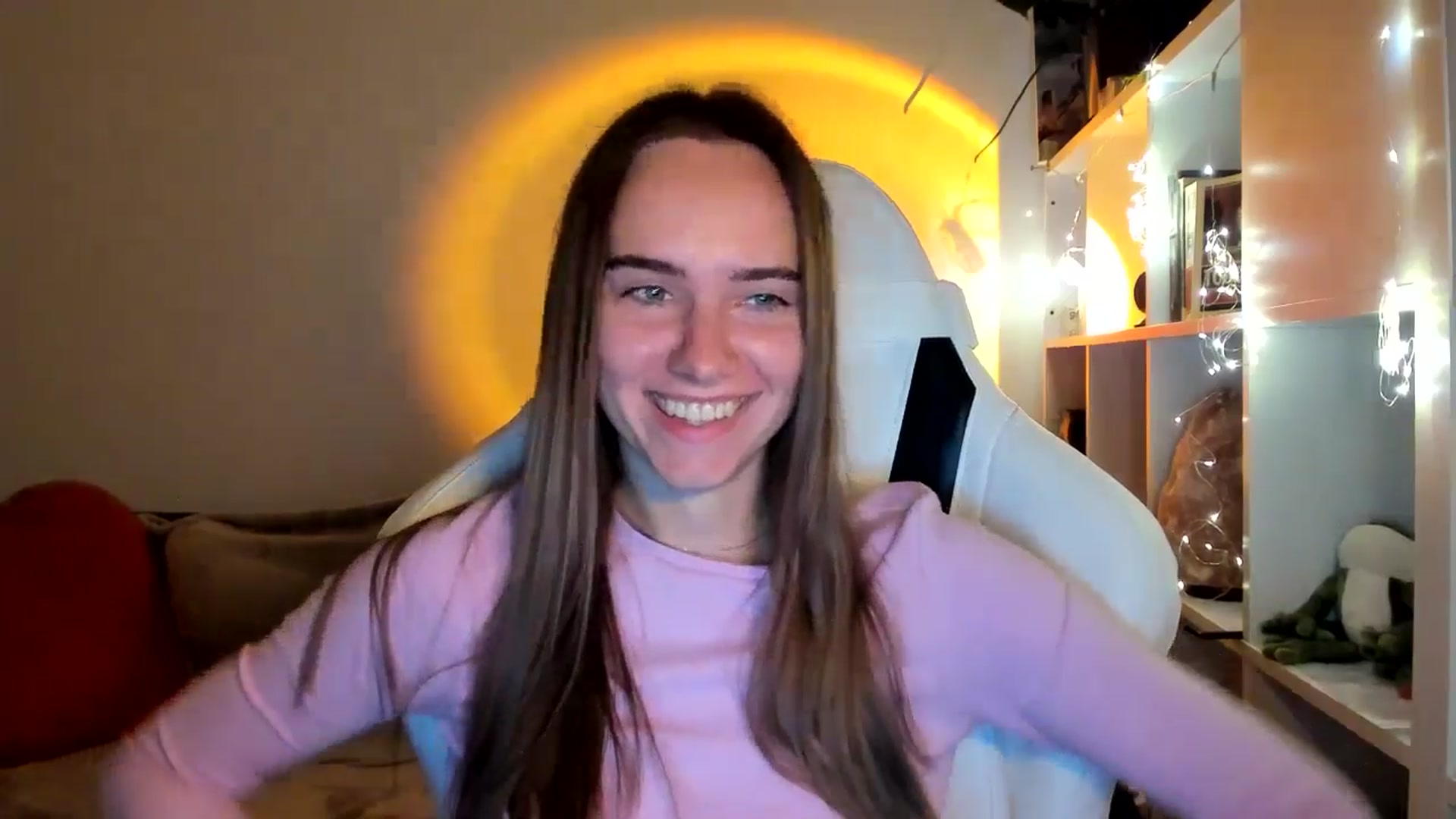 Gallery image thumbnail from OhAlisa's myfreecams stream on, 09/08/2025, 20:41 image 7 of 20