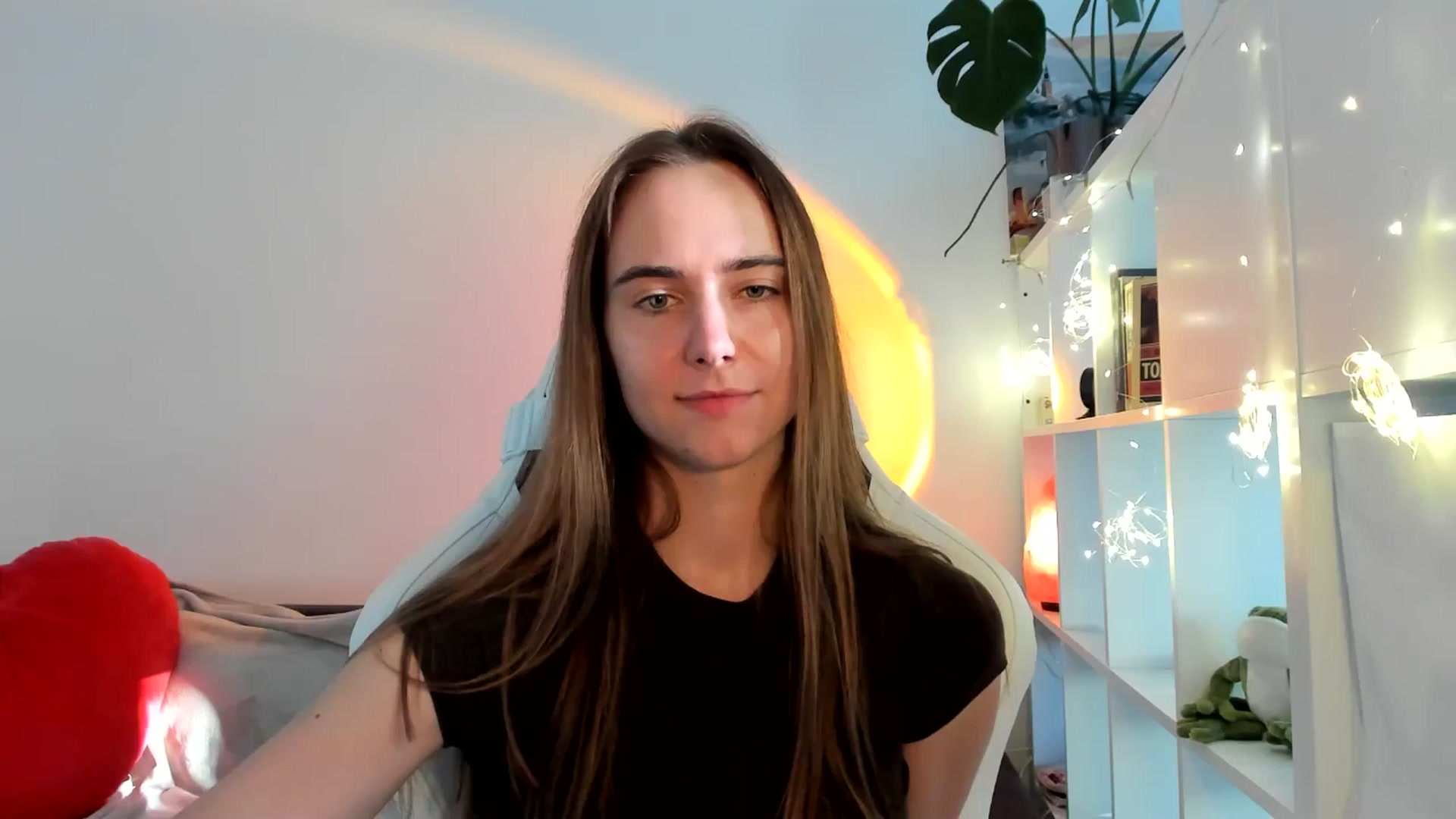 Gallery image thumbnail from OhAlisa's myfreecams stream on, 09/09/2025, 16:16 image 15 of 20
