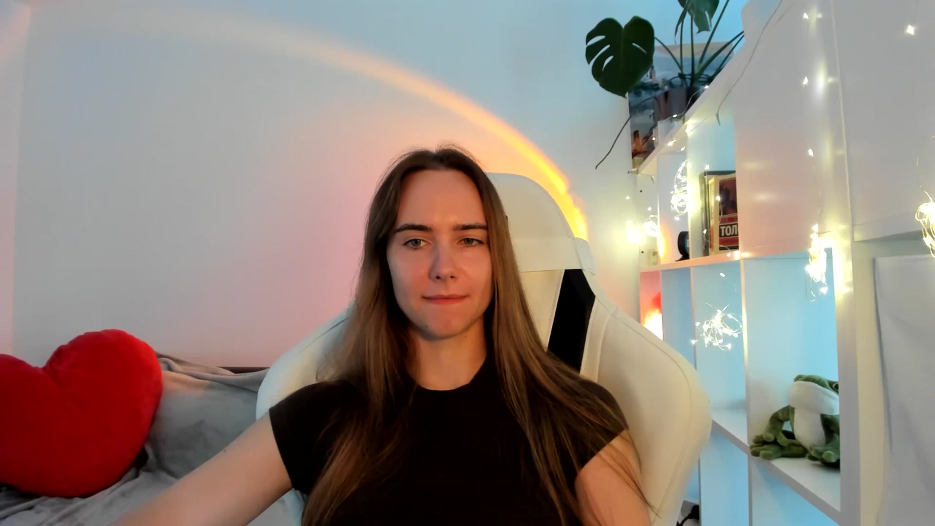 Gallery image thumbnail from OhAlisa's myfreecams stream on, 09/09/2025, 16:16 image 7 of 20