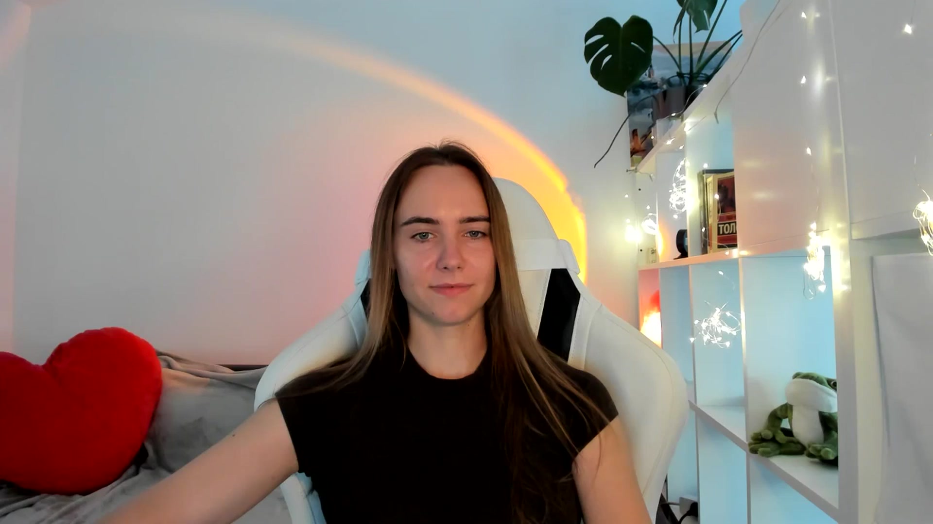 Gallery image thumbnail from OhAlisa's myfreecams stream on, 09/09/2025, 16:16 image 11 of 20