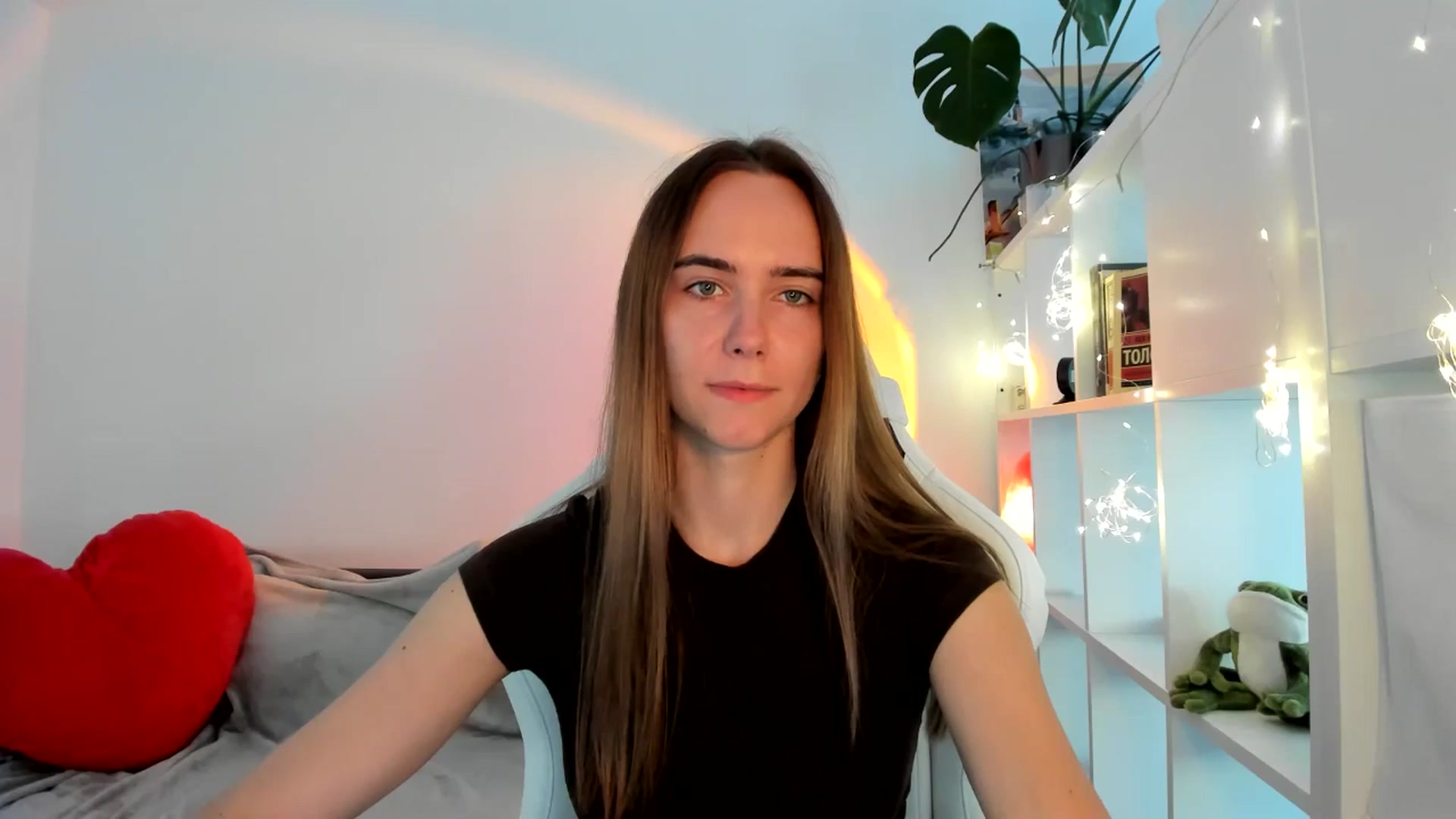Gallery image thumbnail from OhAlisa's myfreecams stream on, 09/09/2025, 16:16 image 4 of 20