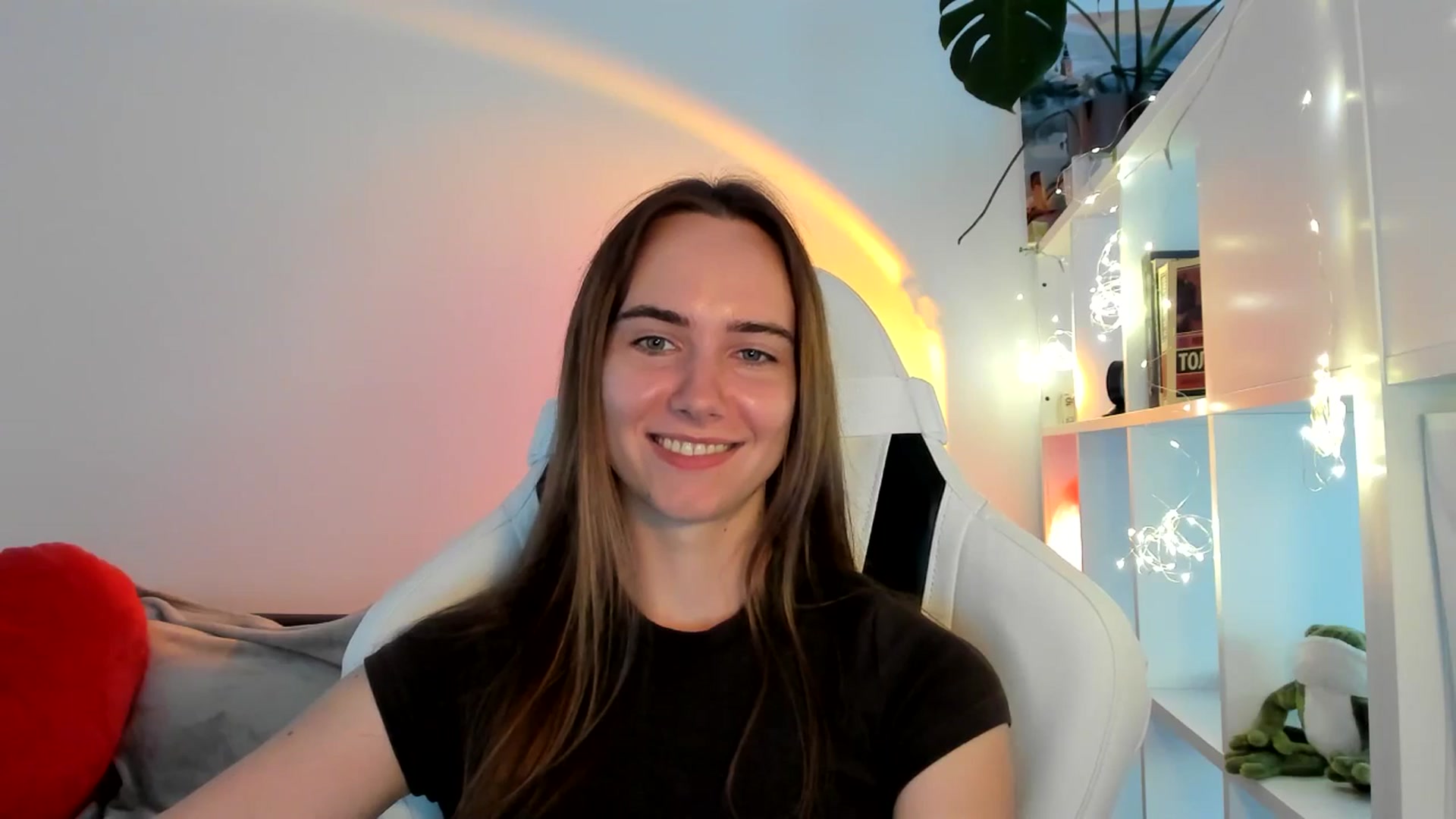 Gallery image thumbnail from OhAlisa's myfreecams stream on, 09/09/2025, 16:16 image 20 of 20