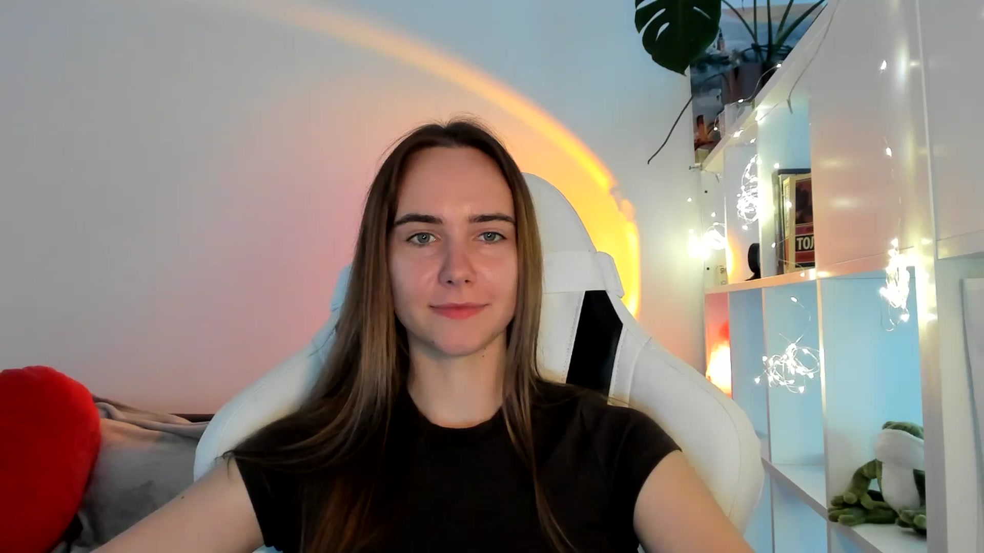 Gallery image thumbnail from OhAlisa's myfreecams stream on, 09/09/2025, 16:16 image 19 of 20