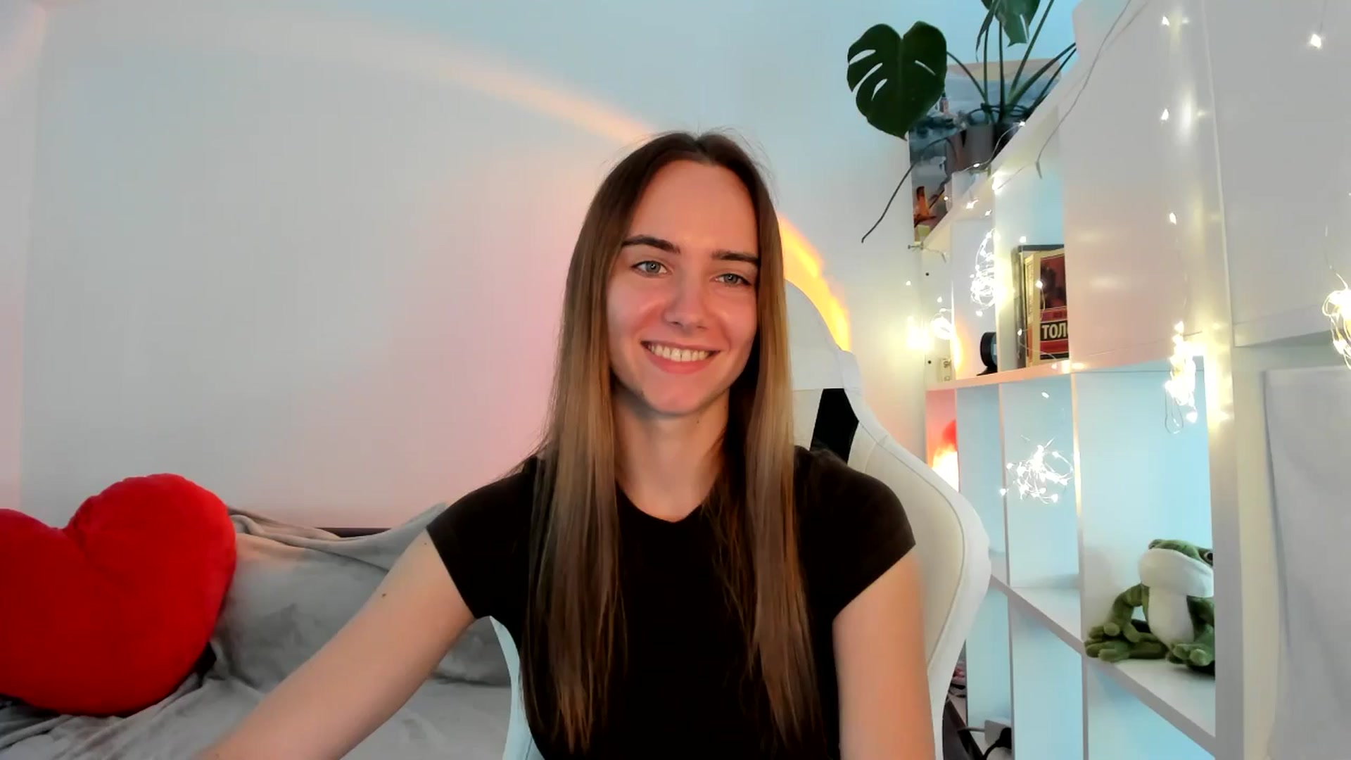 Gallery image thumbnail from OhAlisa's myfreecams stream on, 09/09/2025, 16:16 image 2 of 20