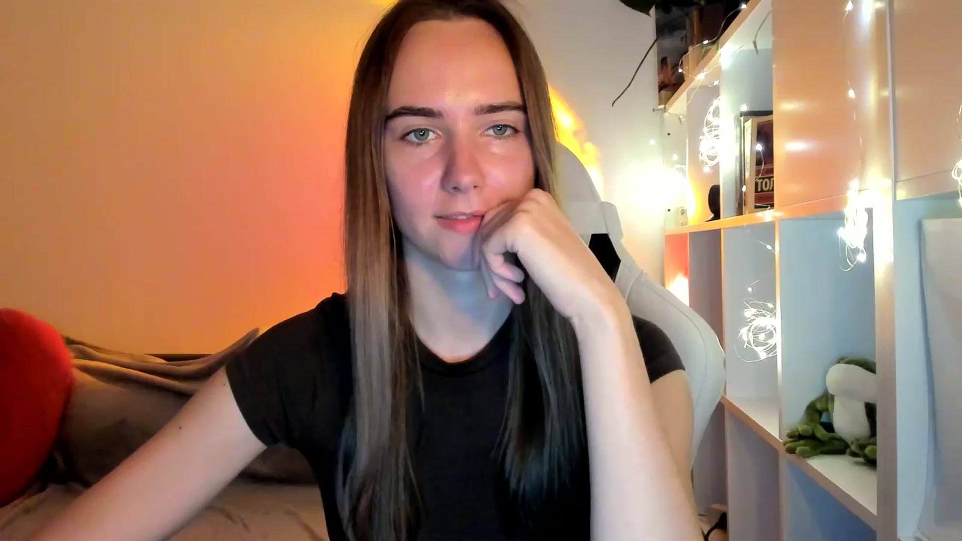 Gallery image thumbnail from OhAlisa's myfreecams stream on, 09/09/2025, 17:54 image 1 of 20
