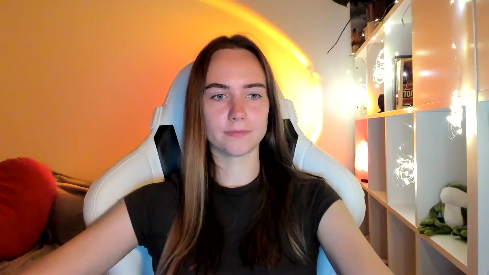 Gallery image thumbnail from OhAlisa's myfreecams stream on, 09/09/2025, 17:54 image 16 of 20