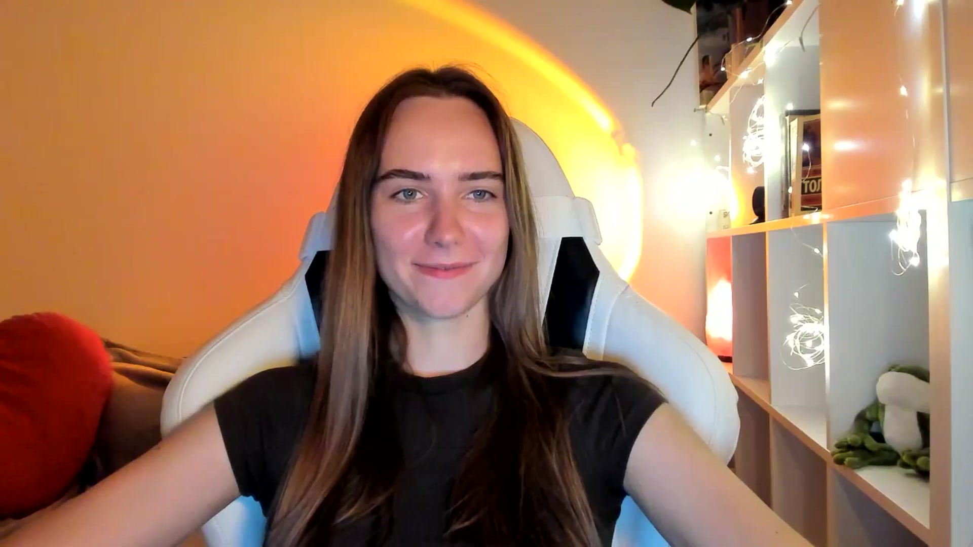 Gallery image thumbnail from OhAlisa's myfreecams stream on, 09/09/2025, 17:54 image 7 of 20