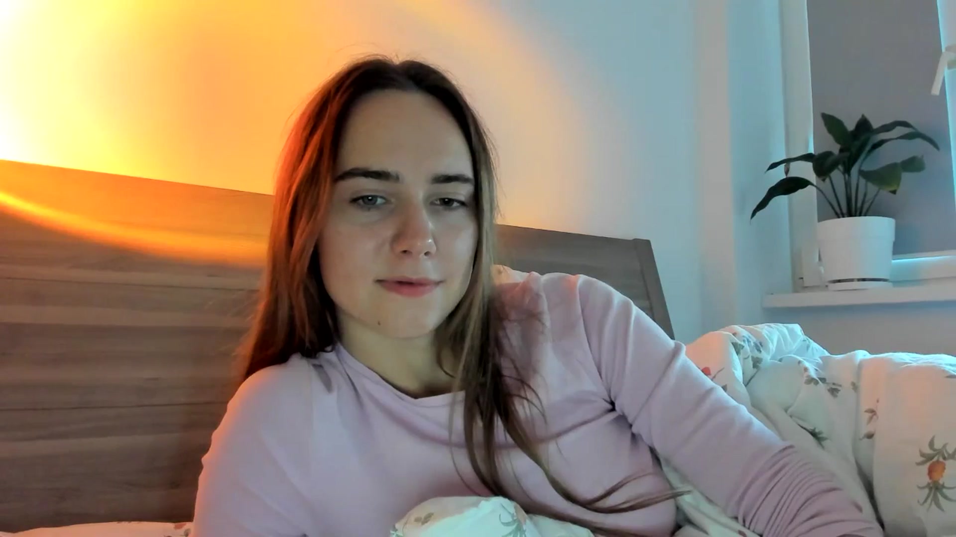 Gallery image thumbnail from OhAlisa's myfreecams stream on, 09/15/2025, 17:01 image 9 of 20