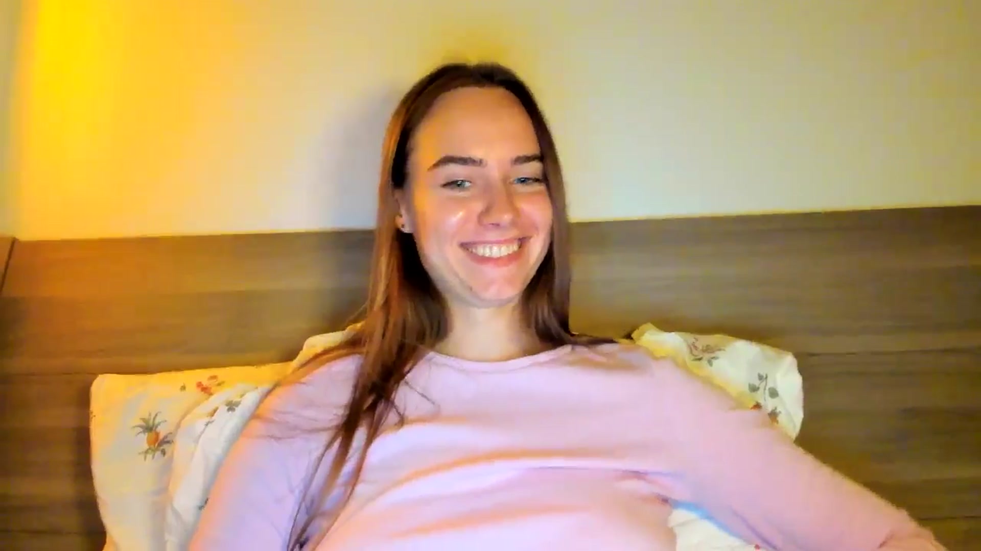 Gallery image thumbnail from OhAlisa's myfreecams stream on, 09/23/2025, 19:25 image 14 of 20