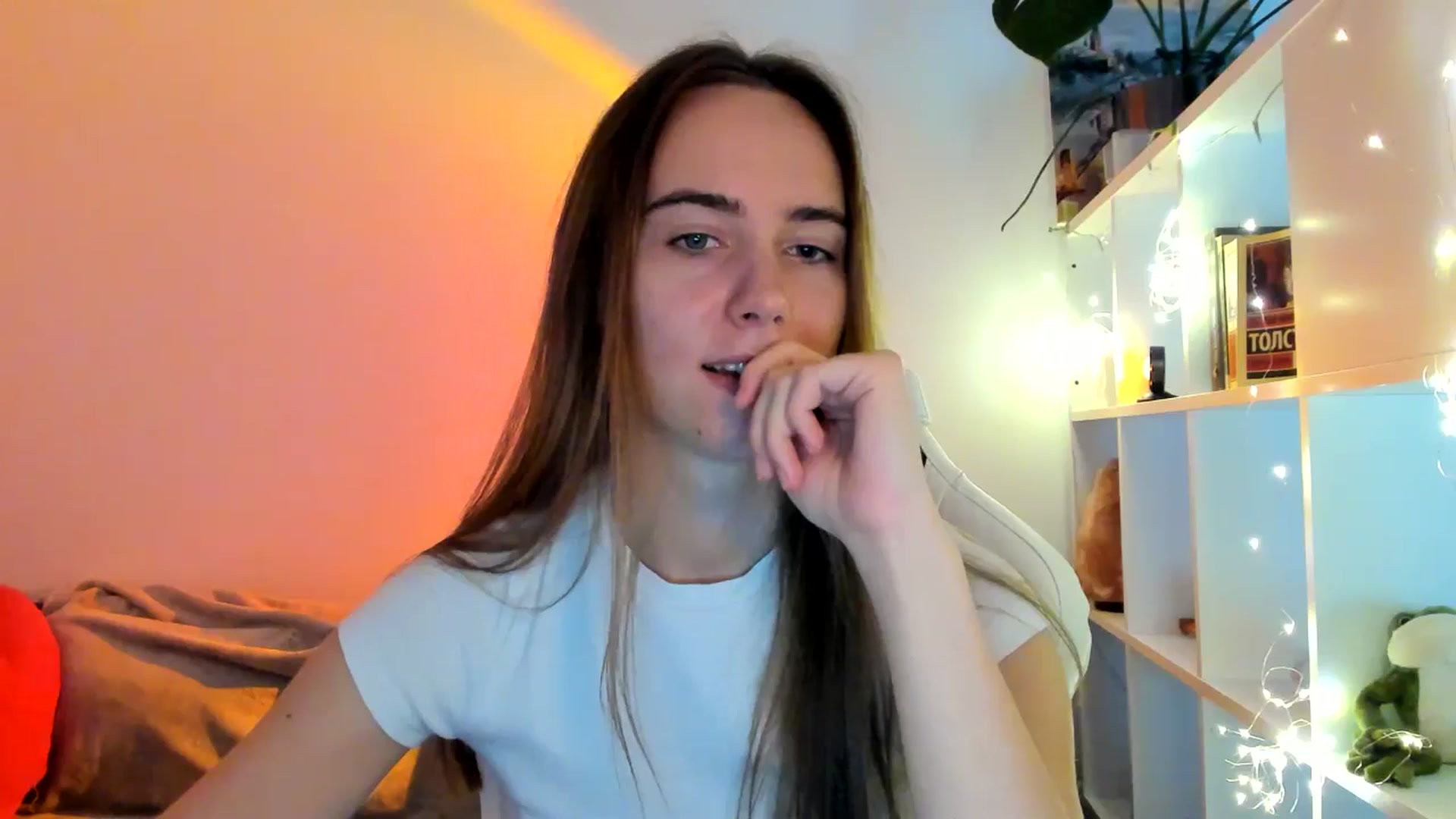 Gallery image thumbnail from OhAlisa's myfreecams stream on, 09/25/2025, 13:53 image 14 of 20