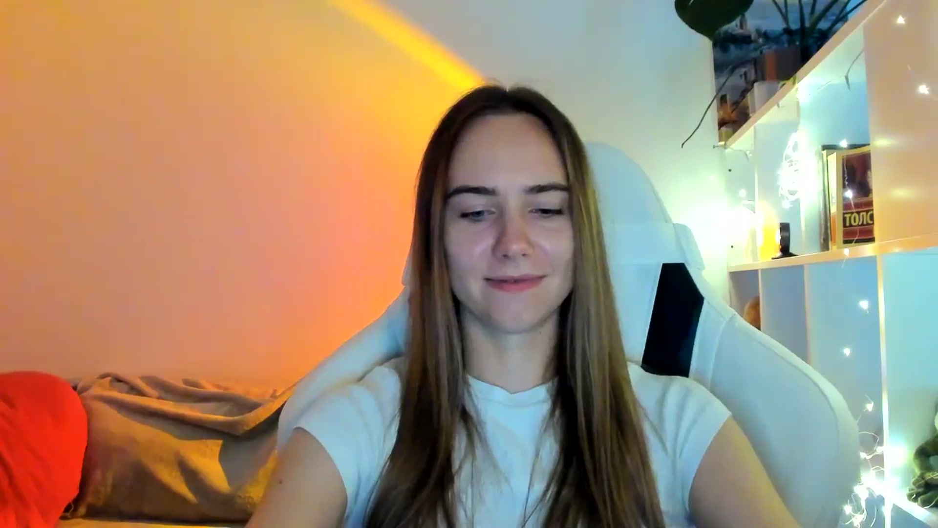 Gallery image thumbnail from OhAlisa's myfreecams stream on, 09/25/2025, 14:36 image 4 of 20