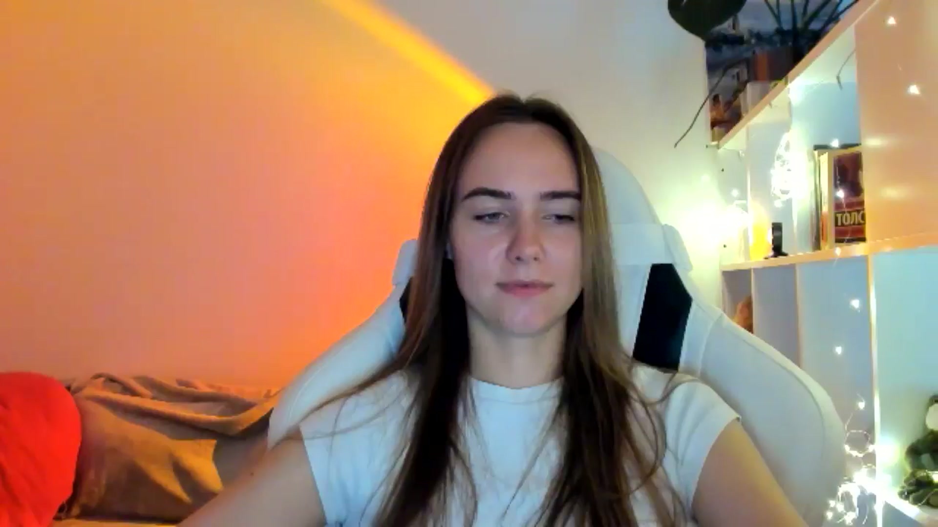 Gallery image thumbnail from OhAlisa's myfreecams stream on, 09/25/2025, 15:27 image 3 of 20