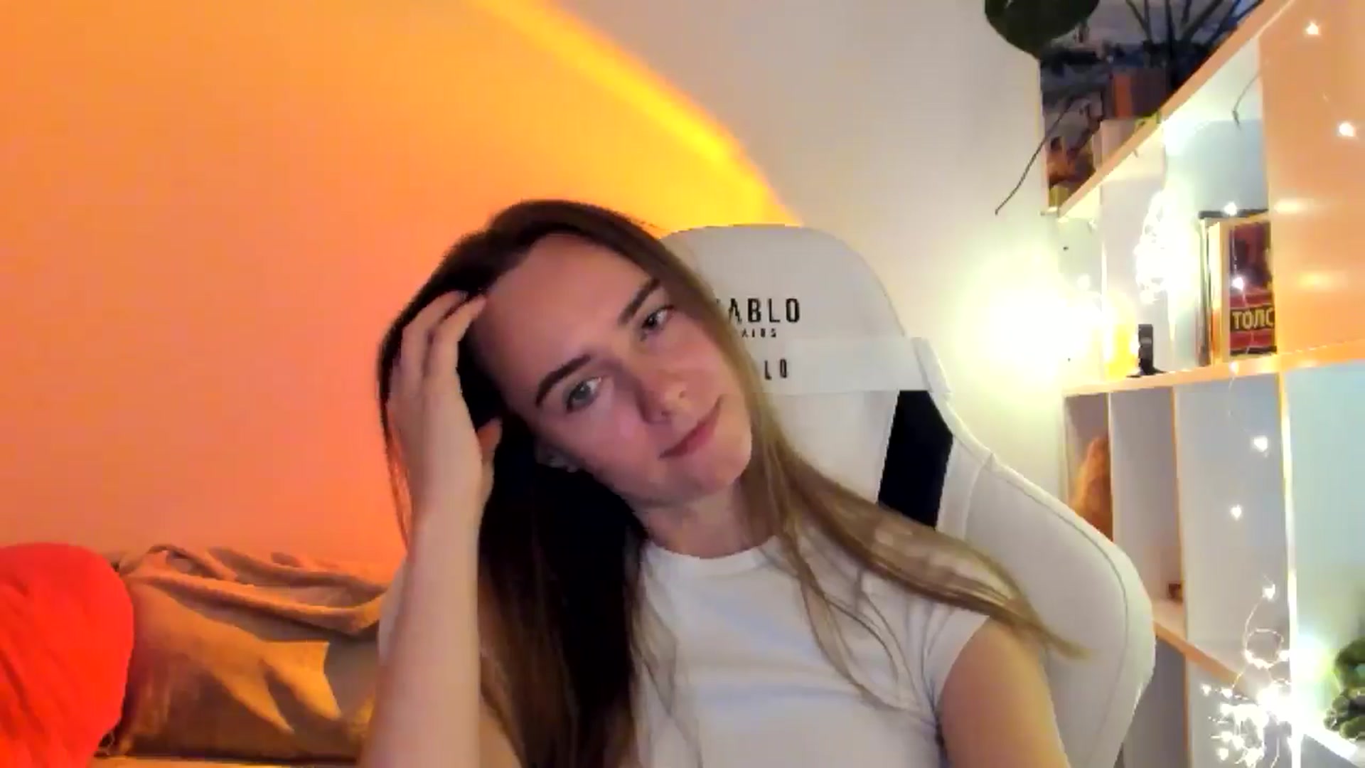 Gallery image thumbnail from OhAlisa's myfreecams stream on, 09/25/2025, 15:27 image 17 of 20