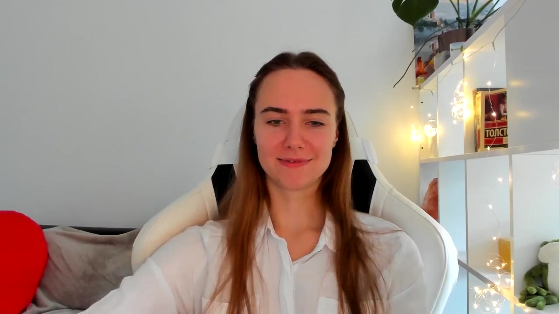 Gallery image thumbnail from OhAlisa's myfreecams stream on, 09/30/2025, 14:19 image 6 of 20