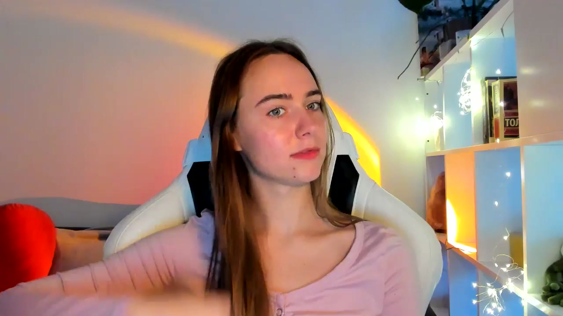 Gallery image thumbnail from OhAlisa's myfreecams stream on, 10/01/2025, 16:48 image 11 of 20