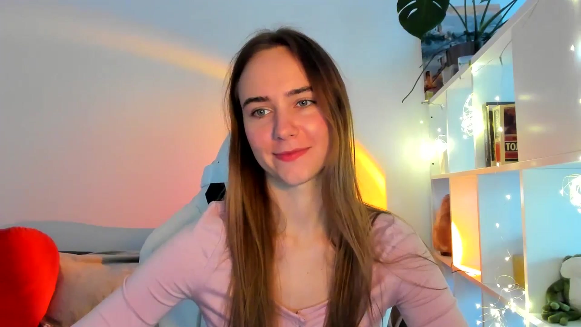 Gallery image thumbnail from OhAlisa's myfreecams stream on, 10/01/2025, 16:48 image 6 of 20