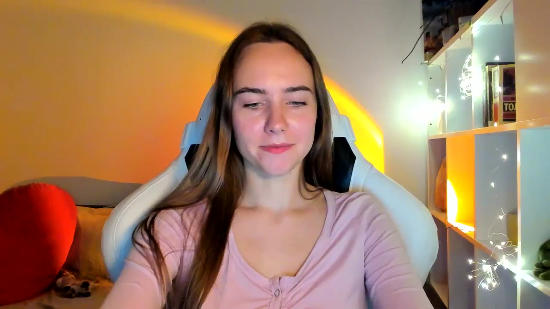 Gallery image thumbnail from OhAlisa's myfreecams stream on, 10/01/2025, 16:48 image 17 of 20