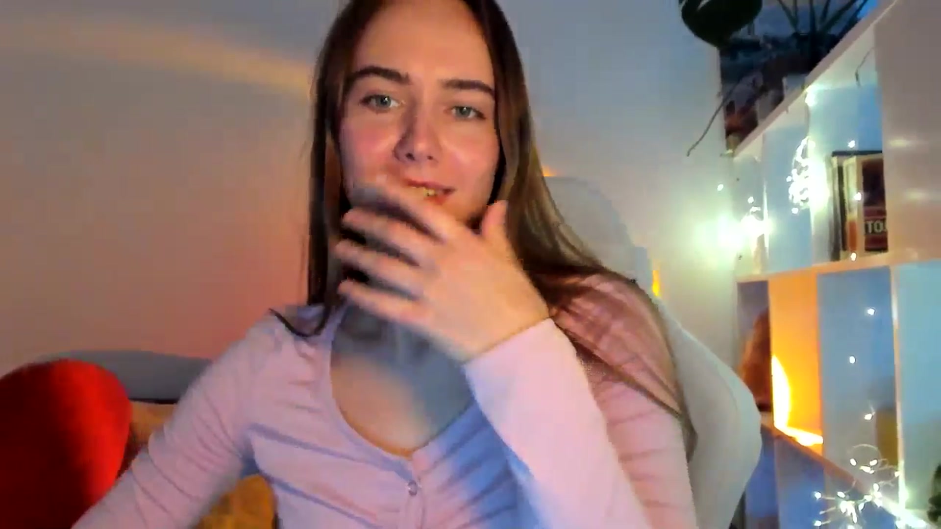 Gallery image thumbnail from OhAlisa's myfreecams stream on, 10/01/2025, 16:48 image 12 of 20
