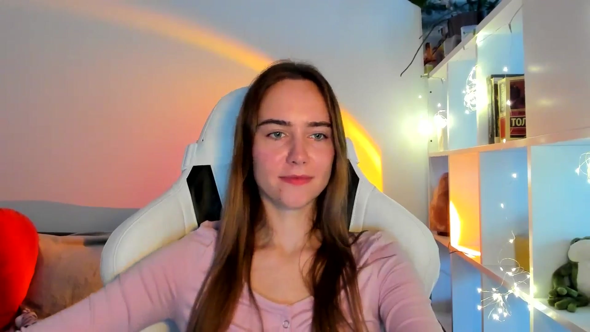 Gallery image thumbnail from OhAlisa's myfreecams stream on, 10/01/2025, 16:48 image 8 of 20