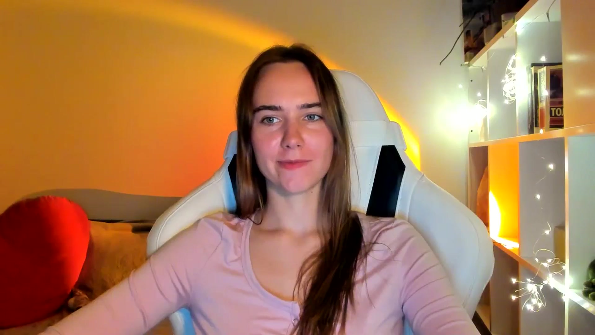 Gallery image thumbnail from OhAlisa's myfreecams stream on, 10/01/2025, 18:02 image 12 of 20