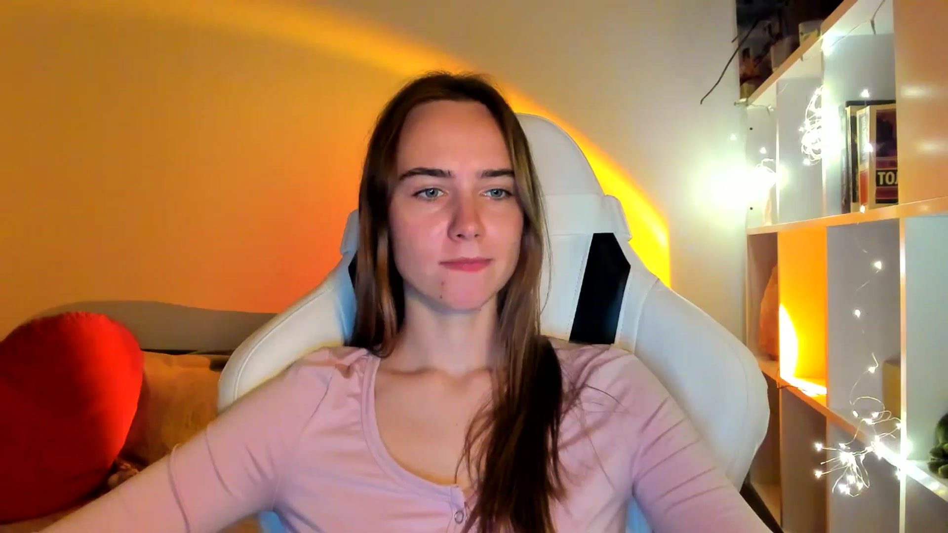 Gallery image thumbnail from OhAlisa's myfreecams stream on, 10/01/2025, 18:02 image 7 of 20