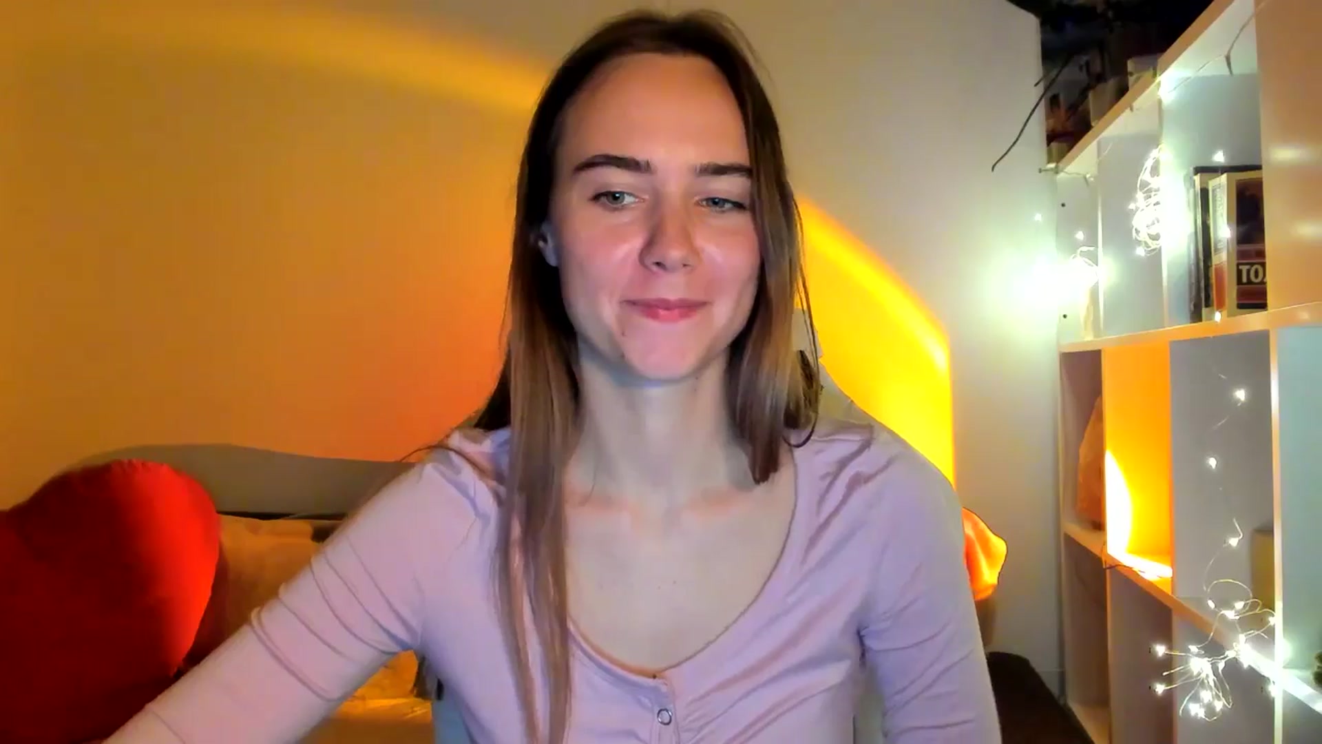 Gallery image thumbnail from OhAlisa's myfreecams stream on, 10/01/2025, 18:36 image 17 of 20