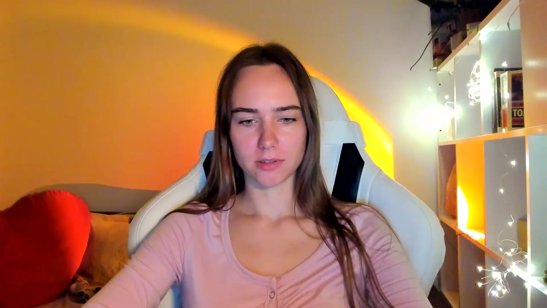 Gallery image thumbnail from OhAlisa's myfreecams stream on, 10/01/2025, 18:36 image 1 of 20