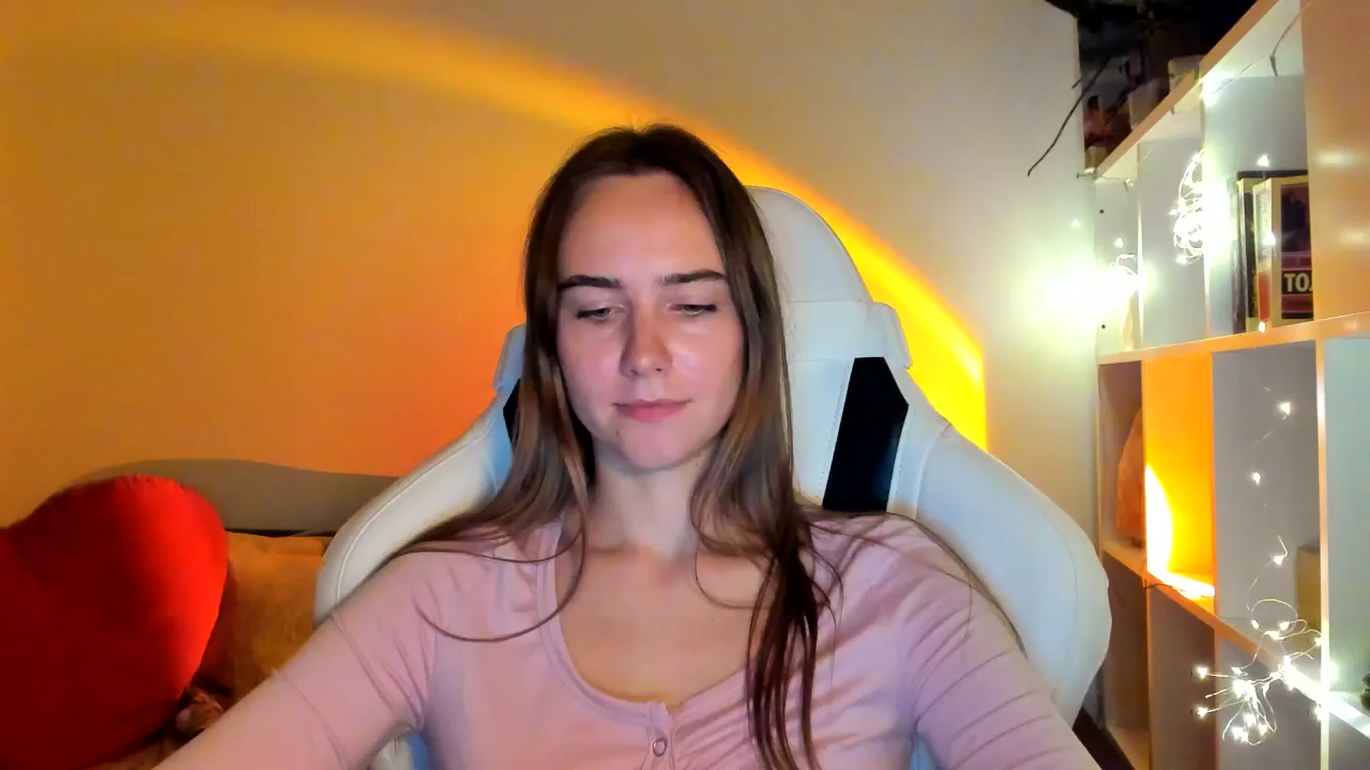 Gallery image thumbnail from OhAlisa's myfreecams stream on, 10/01/2025, 18:36 image 12 of 20