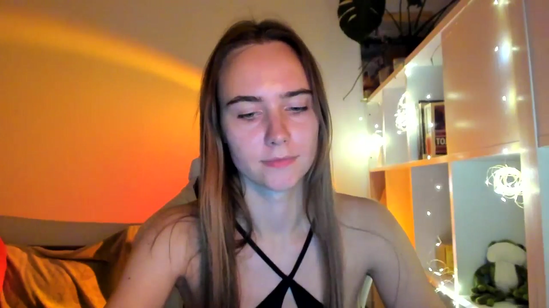 Gallery image thumbnail from OhAlisa's myfreecams stream on, 10/02/2025, 18:56 image 19 of 20