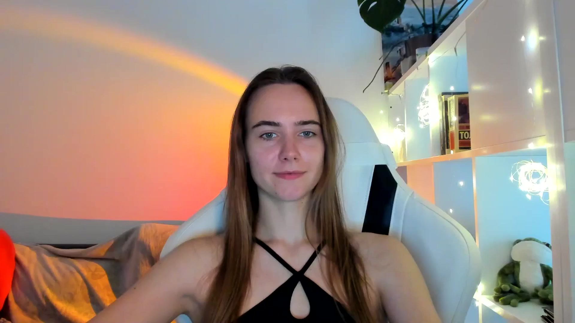 Gallery image thumbnail from OhAlisa's myfreecams stream on, 10/02/2025, 18:56 image 4 of 20