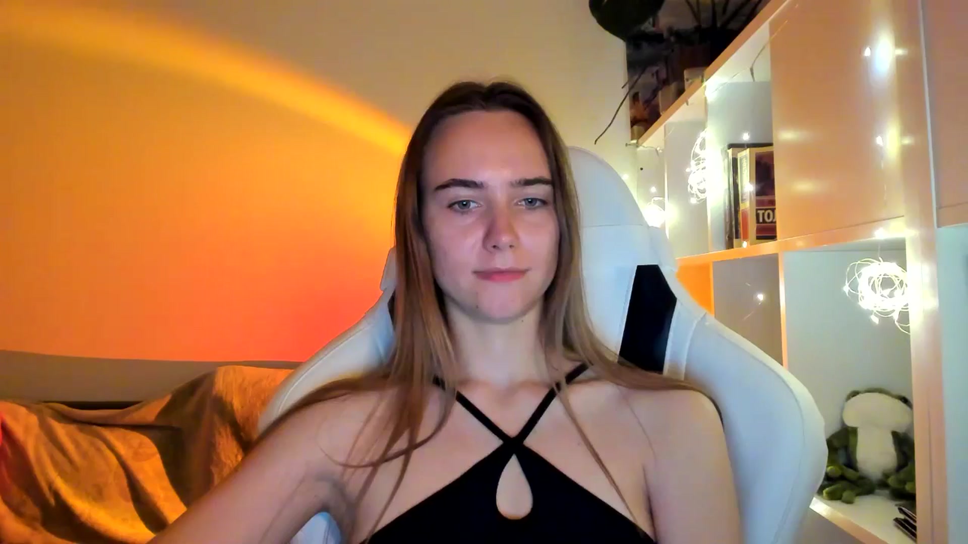 Gallery image thumbnail from OhAlisa's myfreecams stream on, 10/02/2025, 18:56 image 16 of 20