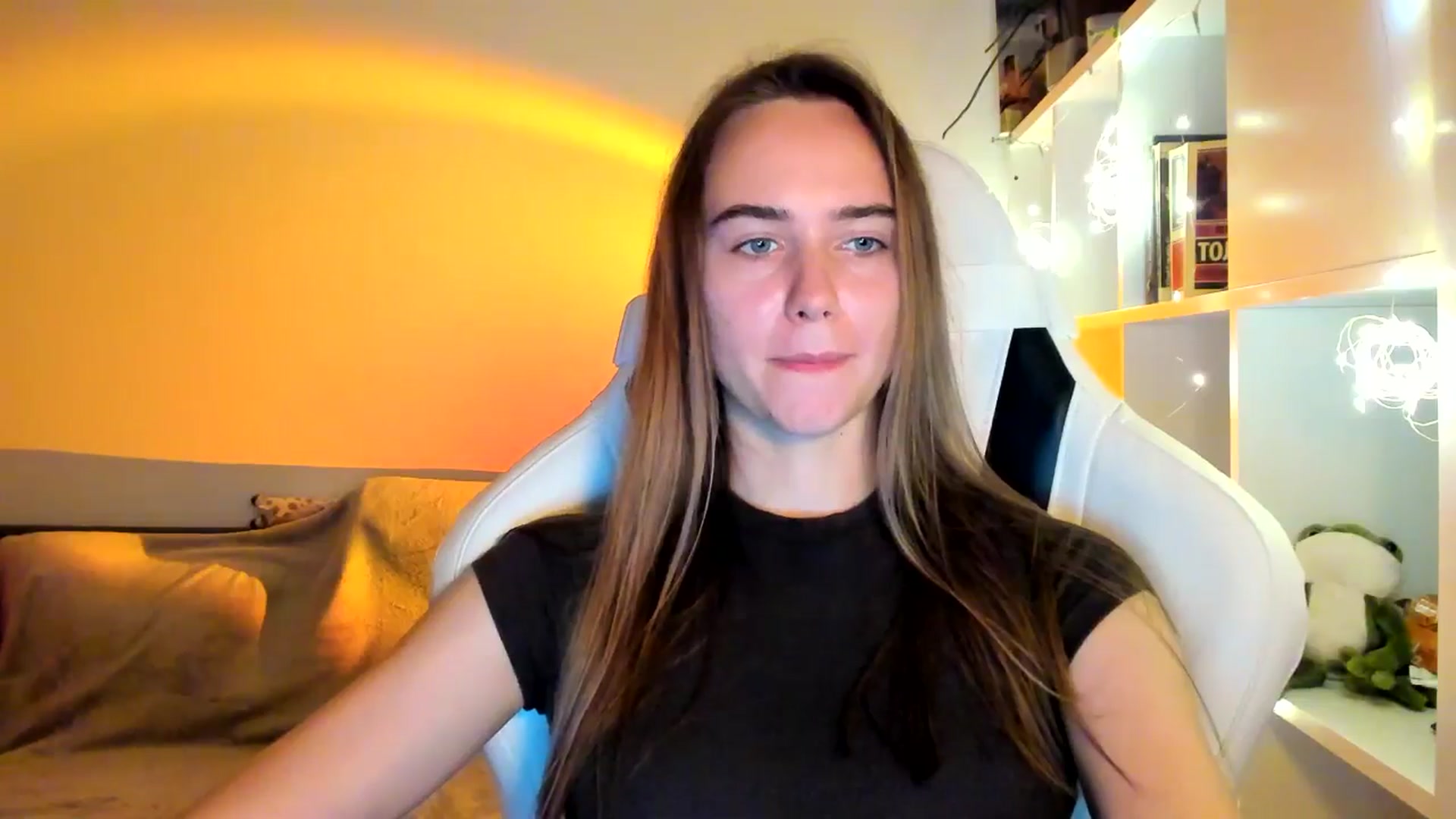 Gallery image thumbnail from OhAlisa's myfreecams stream on, 10/03/2025, 17:11 image 20 of 20