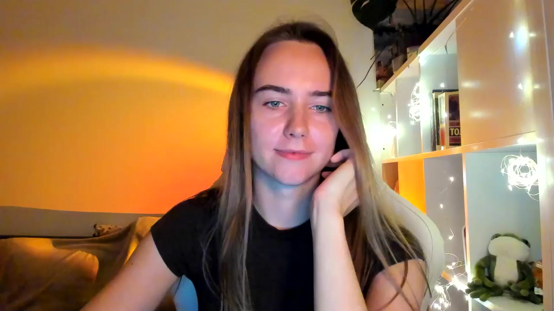 Gallery image thumbnail from OhAlisa's myfreecams stream on, 10/03/2025, 17:57 image 1 of 20