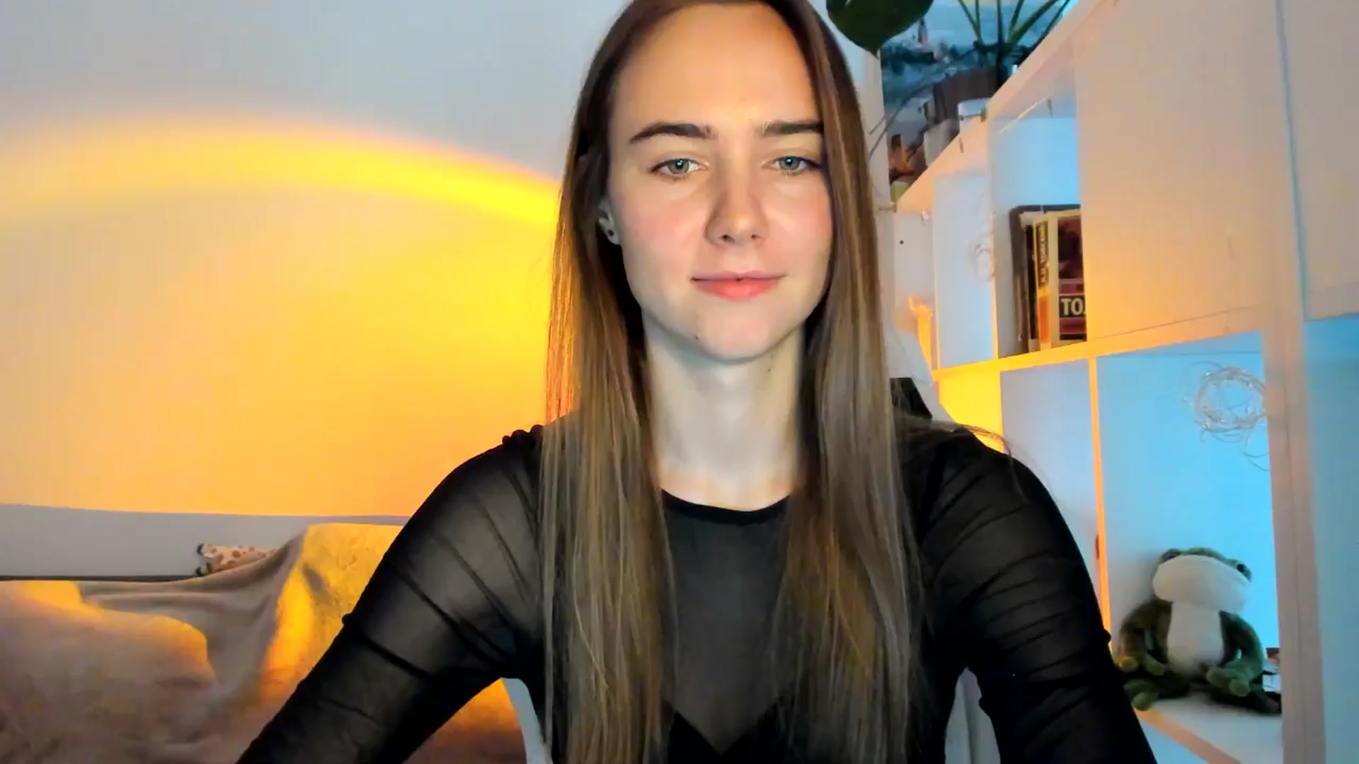 Gallery image thumbnail from OhAlisa's myfreecams stream on, 10/04/2025, 13:00 image 4 of 20