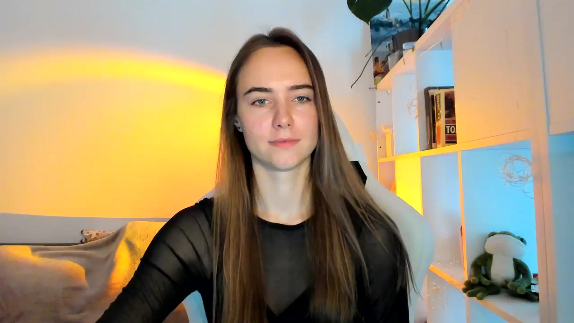 Gallery image thumbnail from OhAlisa's myfreecams stream on, 10/04/2025, 13:00 image 6 of 20