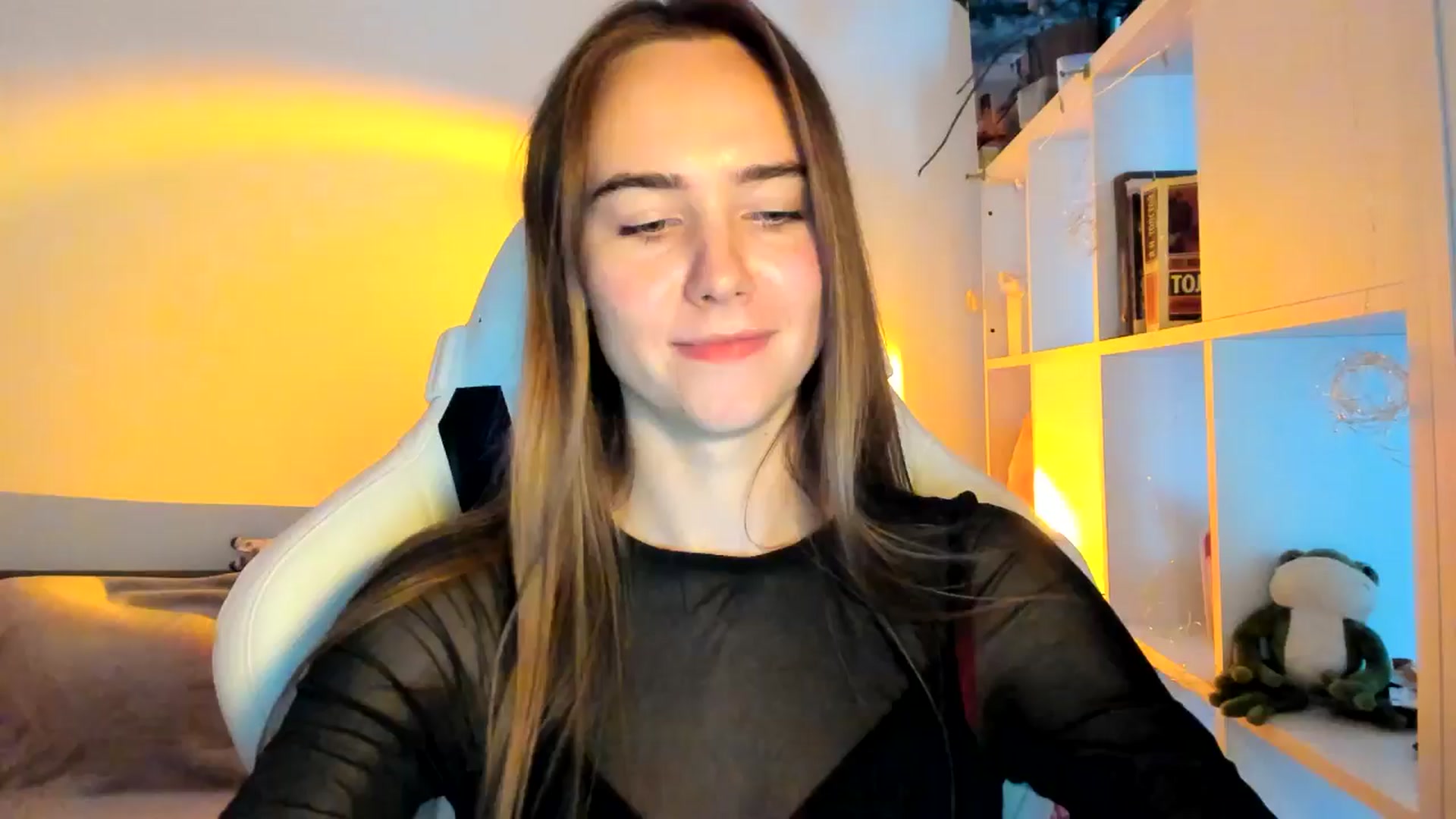Gallery image thumbnail from OhAlisa's myfreecams stream on, 10/04/2025, 13:00 image 19 of 20