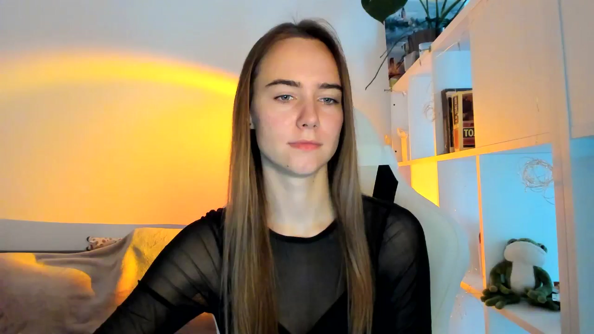 Gallery image thumbnail from OhAlisa's myfreecams stream on, 10/04/2025, 13:00 image 2 of 20