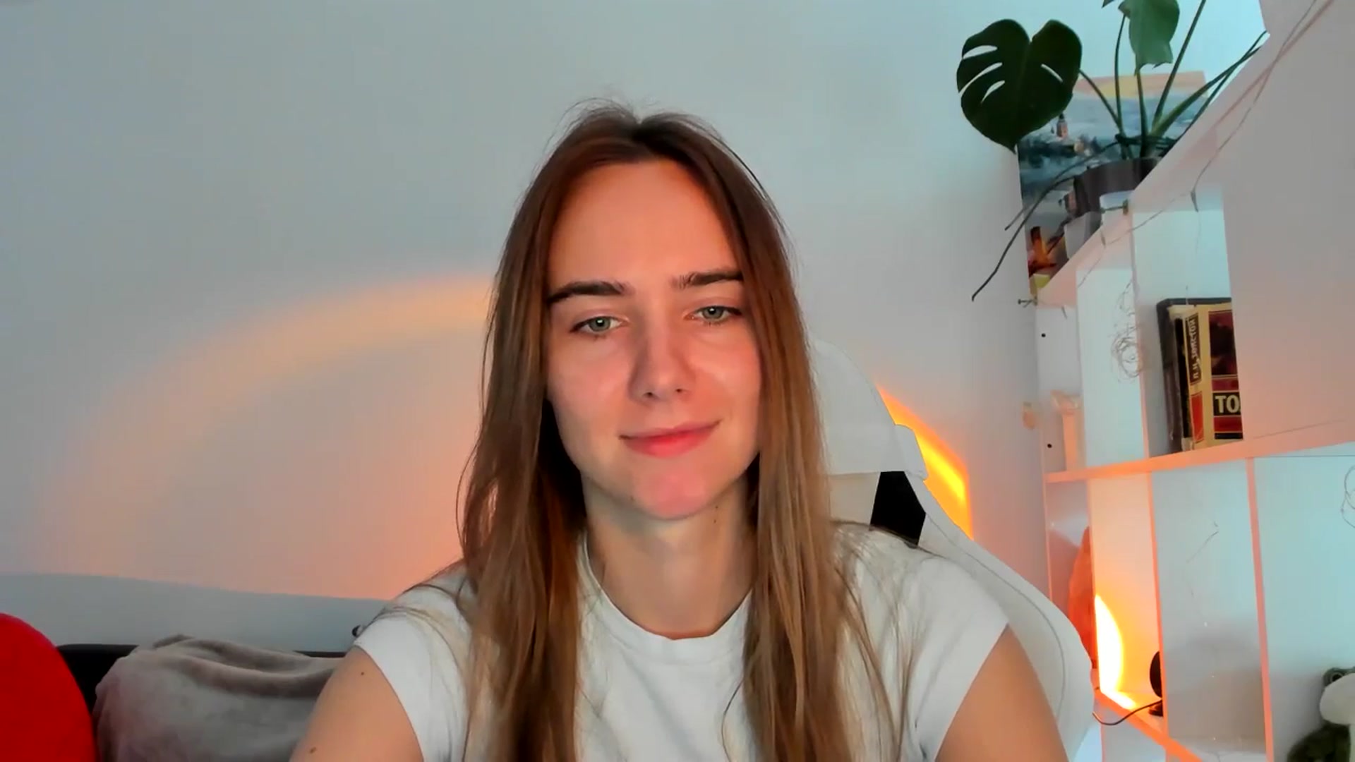 Gallery image thumbnail from OhAlisa's myfreecams stream on, 10/05/2025, 11:36 image 5 of 20
