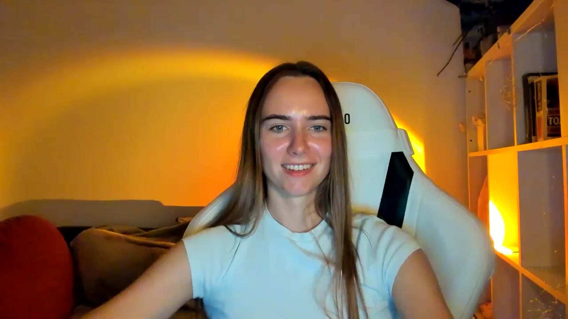 Gallery image thumbnail from OhAlisa's myfreecams stream on, 10/06/2025, 17:07 image 13 of 20