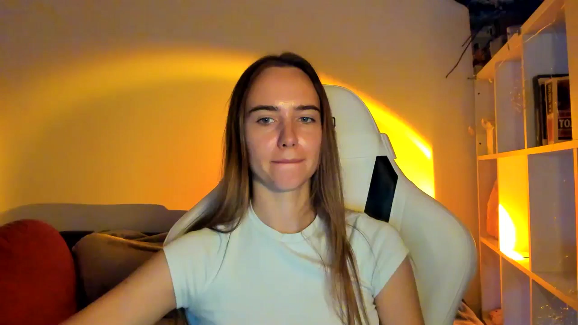 Gallery image thumbnail from OhAlisa's myfreecams stream on, 10/06/2025, 17:07 image 12 of 20