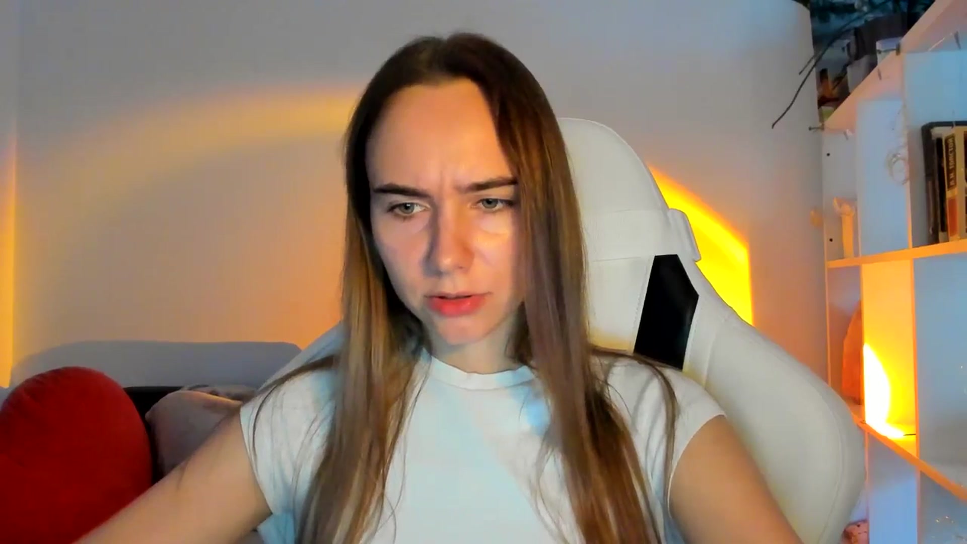 Gallery image thumbnail from OhAlisa's myfreecams stream on, 10/06/2025, 17:07 image 2 of 20