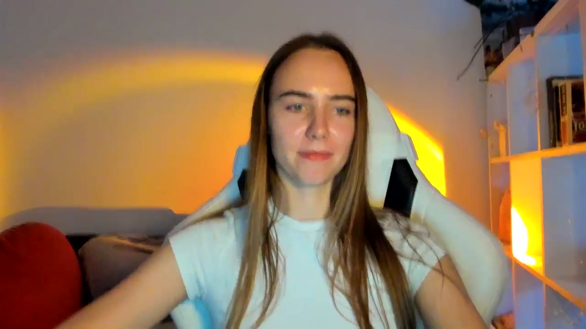 Gallery image thumbnail from OhAlisa's myfreecams stream on, 10/06/2025, 17:07 image 6 of 20