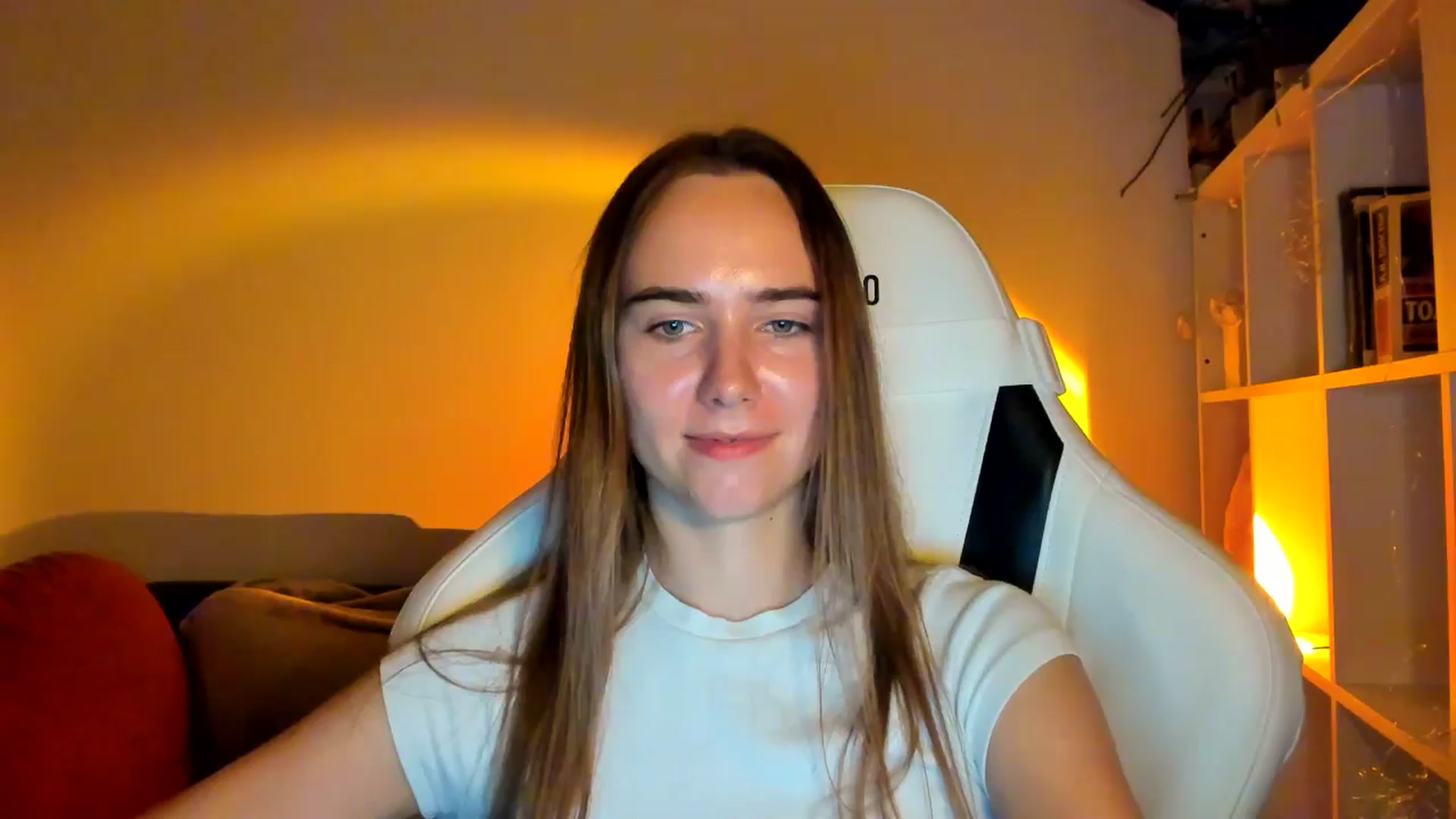 Gallery image thumbnail from OhAlisa's myfreecams stream on, 10/06/2025, 17:07 image 14 of 20
