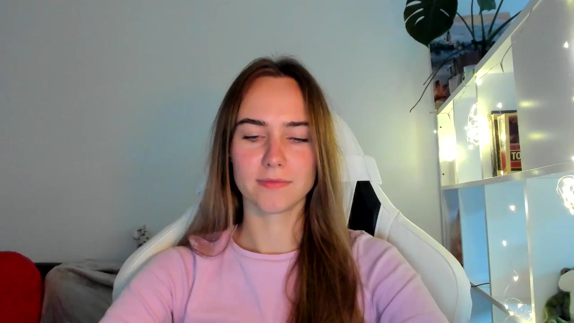 Gallery image thumbnail from OhAlisa's myfreecams stream on, 10/07/2025, 16:22 image 6 of 20