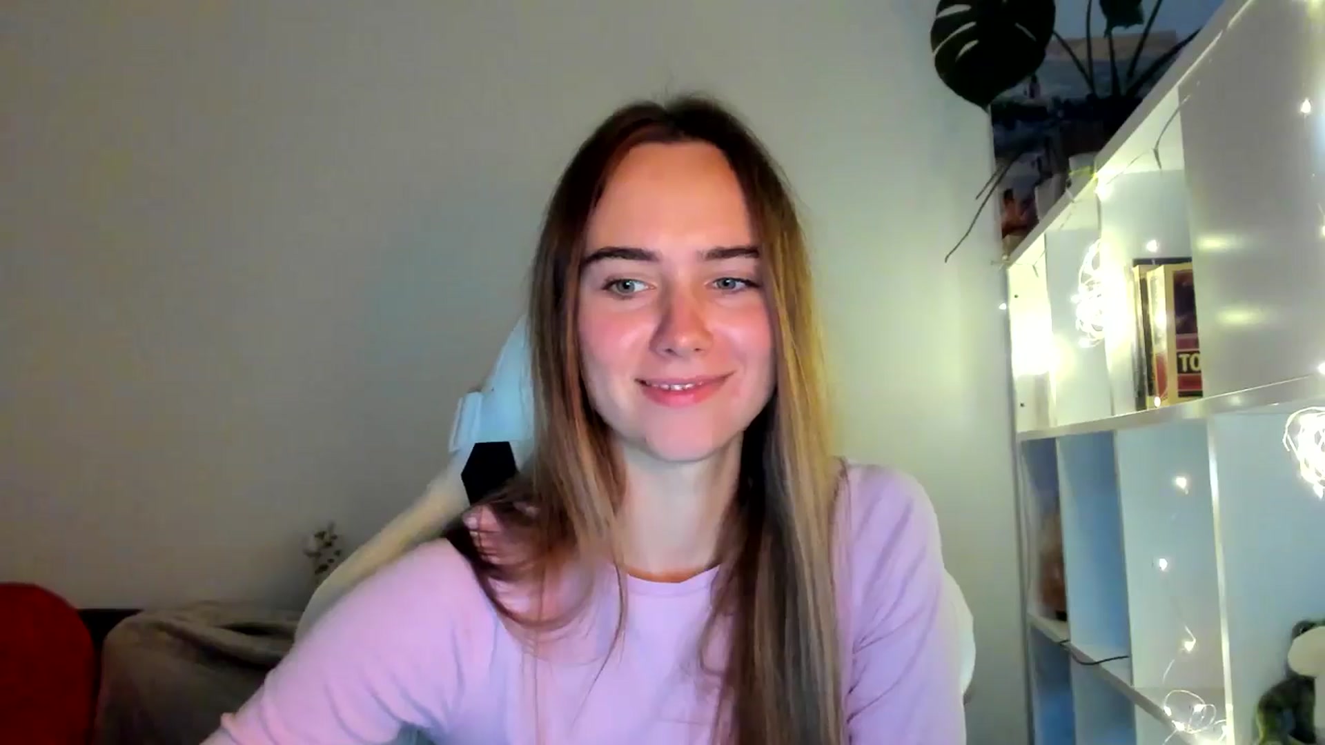 Gallery image thumbnail from OhAlisa's myfreecams stream on, 10/07/2025, 16:22 image 15 of 20