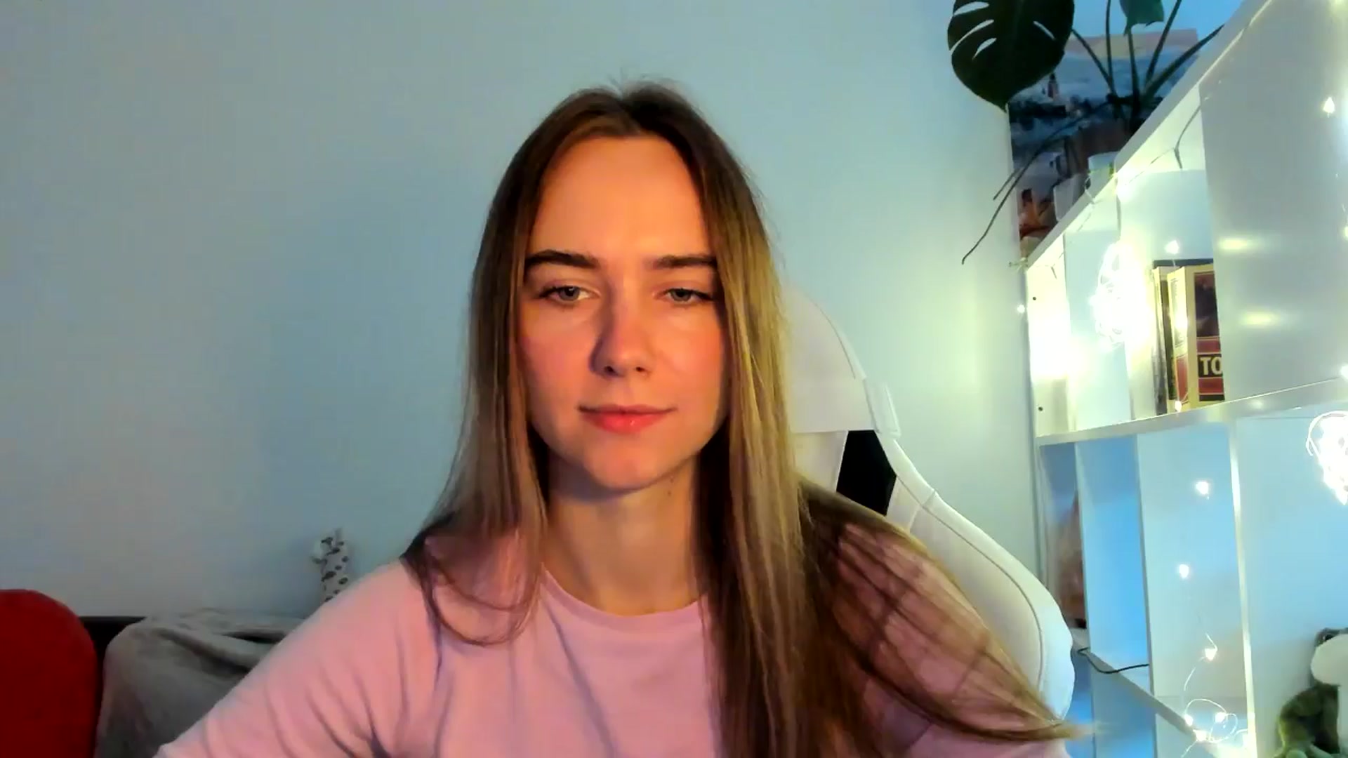 Gallery image thumbnail from OhAlisa's myfreecams stream on, 10/07/2025, 16:22 image 8 of 20
